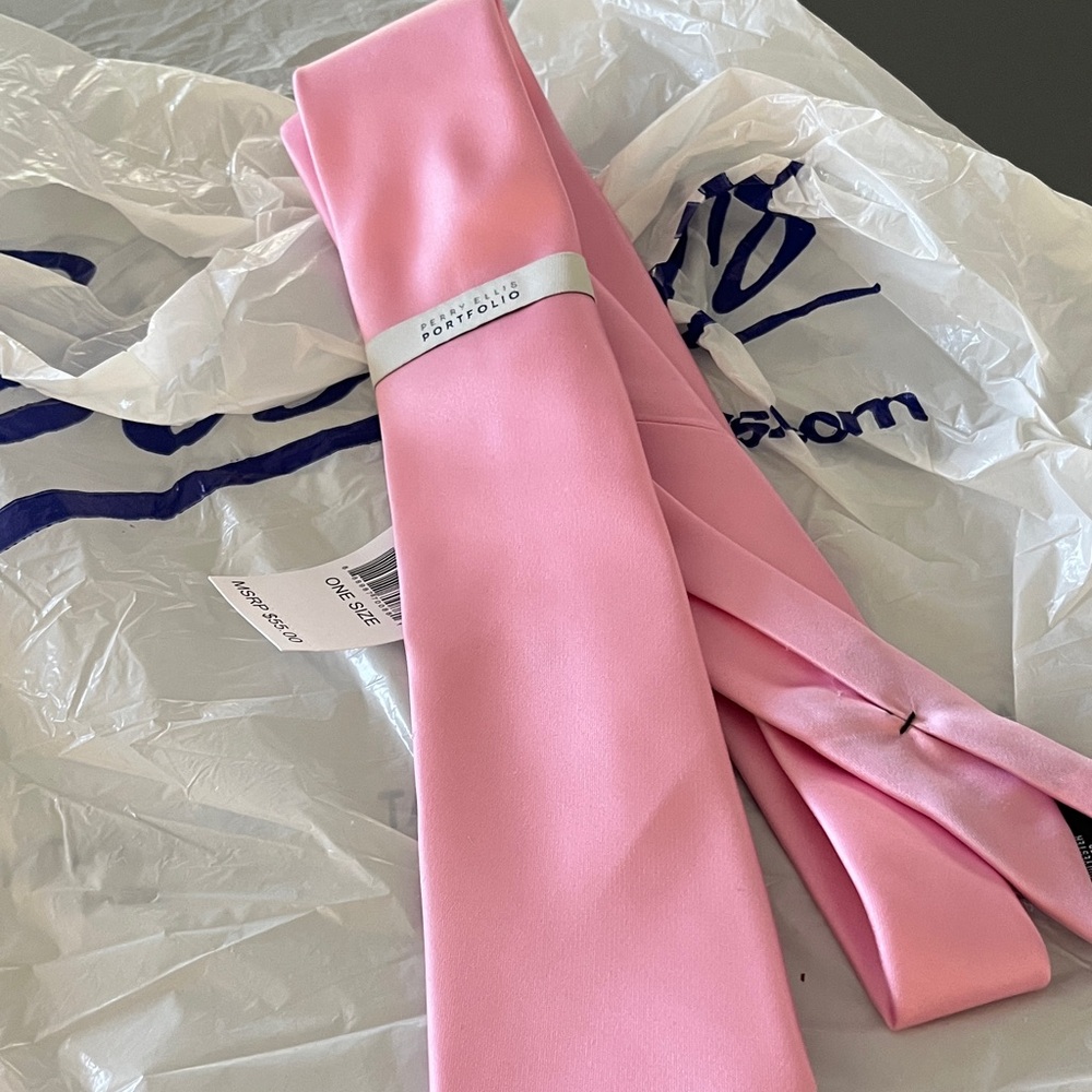 Perry Ellis Portfollio NEW tie